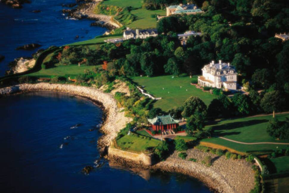 image of newport cliff walk