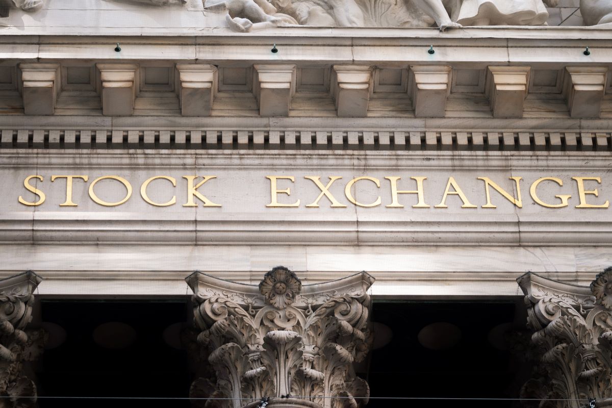 image of new york stock exchange building on wall street