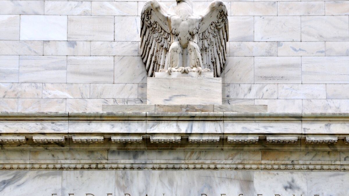 image of the fascade of the Federal Reserve building